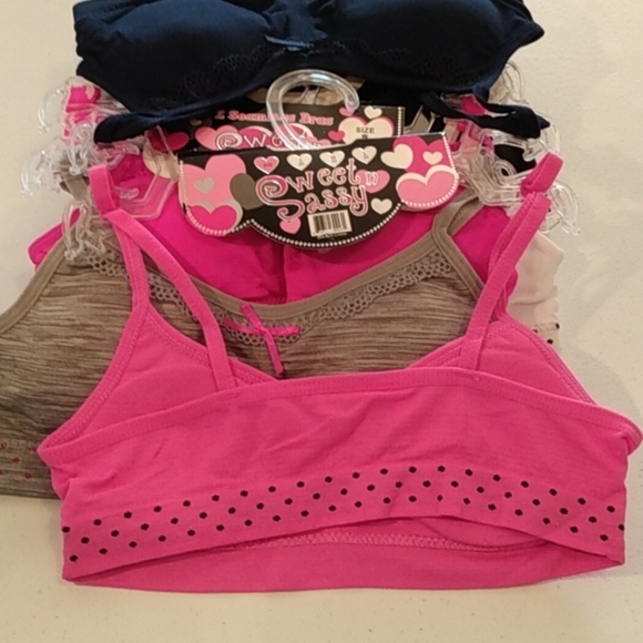2Pks Bra's By Sweet n Sassy Size Small, Total of 4Bra's - Picture 4 of 5